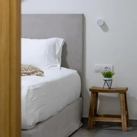 Lejlighed S U E N O - And Apartments, With Shared Pool