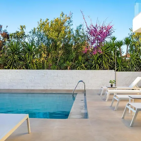 S U E N O - And Apartments, With Shared Pool Kato Daratso
